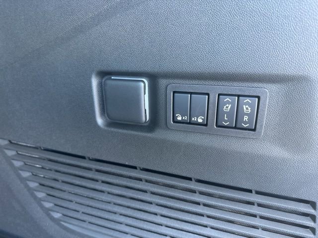 New 2026 Chevrolet Suburban Premier w/ Sun And Tow Package image 31