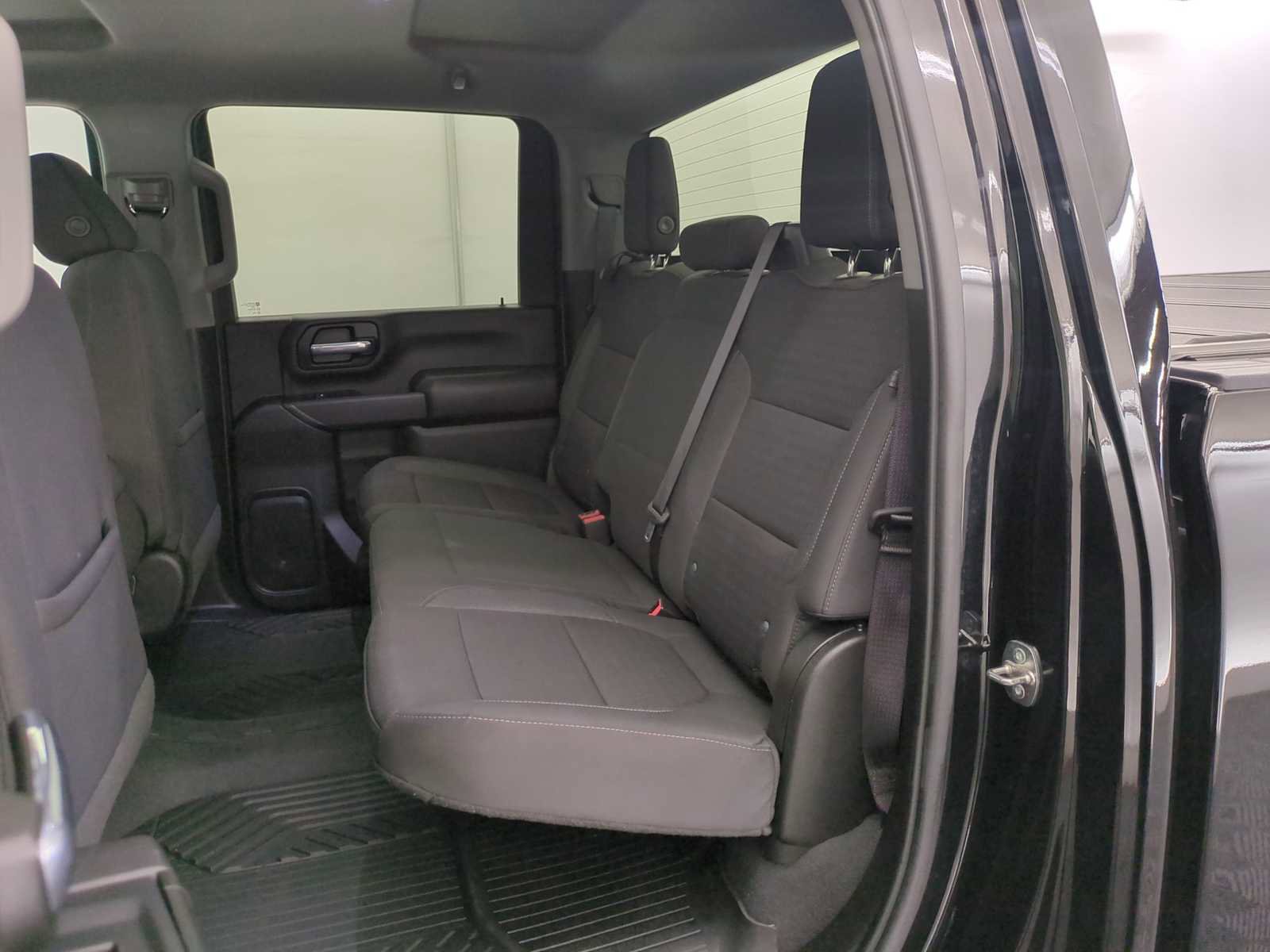 Used 2023 Chevrolet Silverado 2500 Custom w/ Custom Value Package image 18