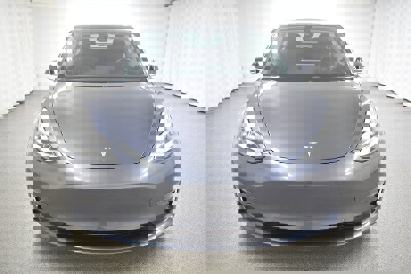 Used 2018 Tesla Model 3 Long Range image 2
