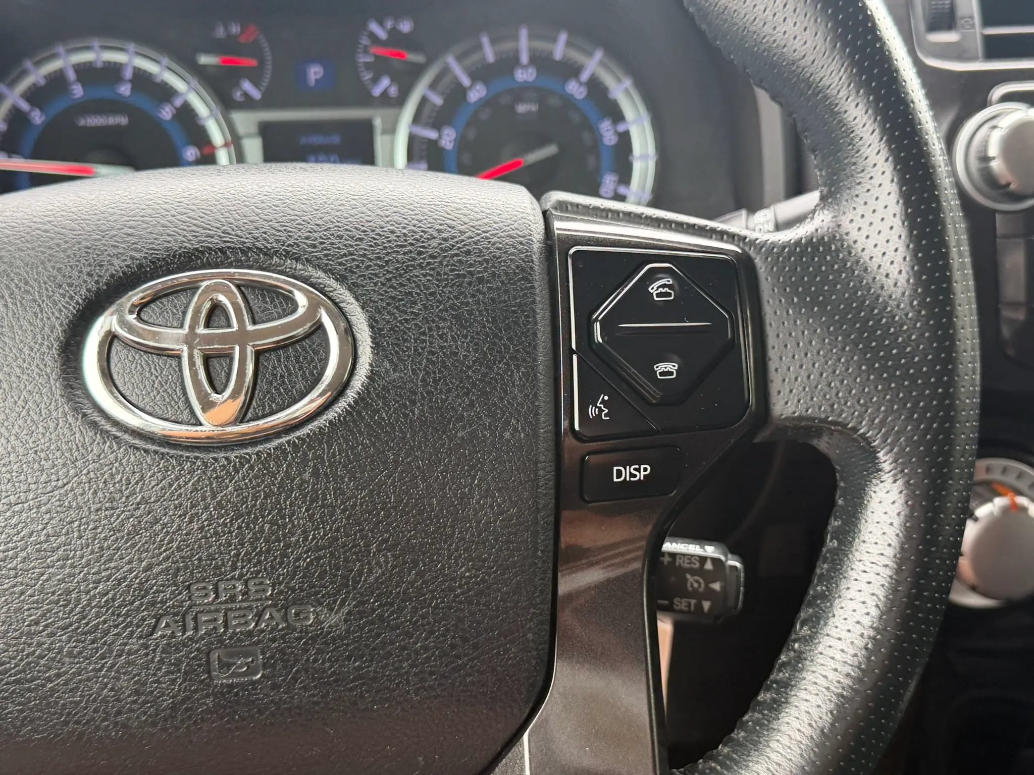 Used 2017 Toyota 4Runner TRD Off-Road AWD/4WD image 31