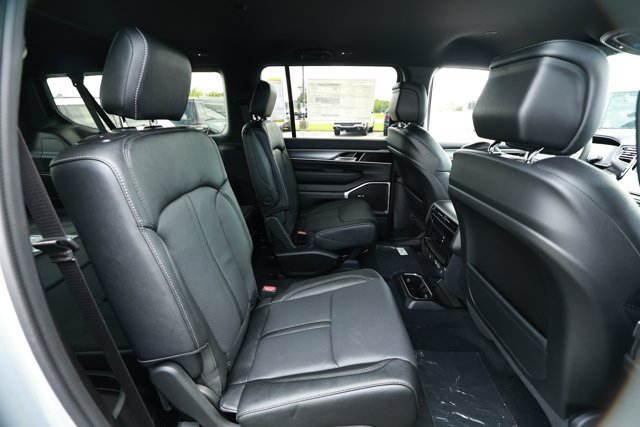 New 2026 Jeep Grand Wagoneer L Limited AWD/4WD image 31