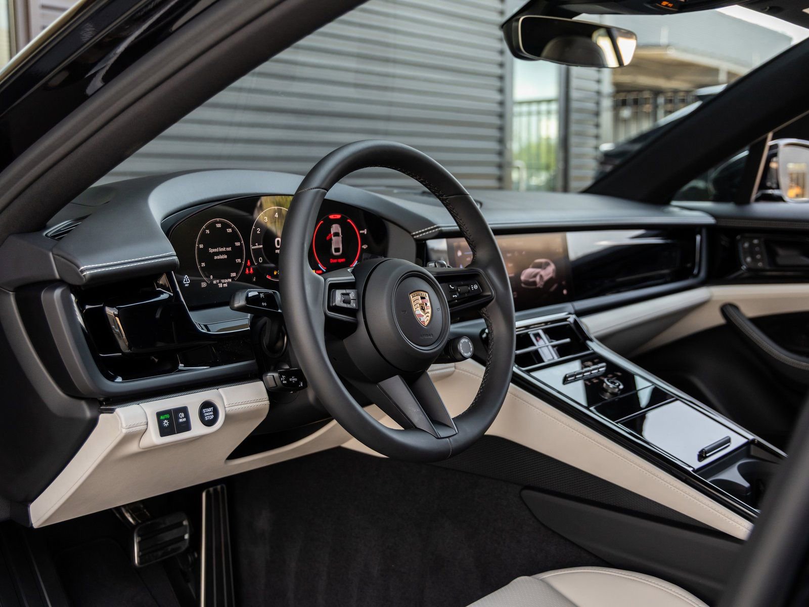 Certified 2025 Porsche Panamera image 4