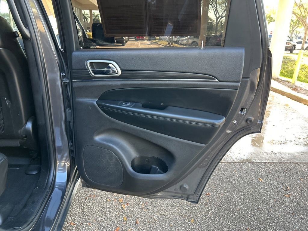 Used 2019 Jeep Grand Cherokee Limited w/ Luxury Group II image 34