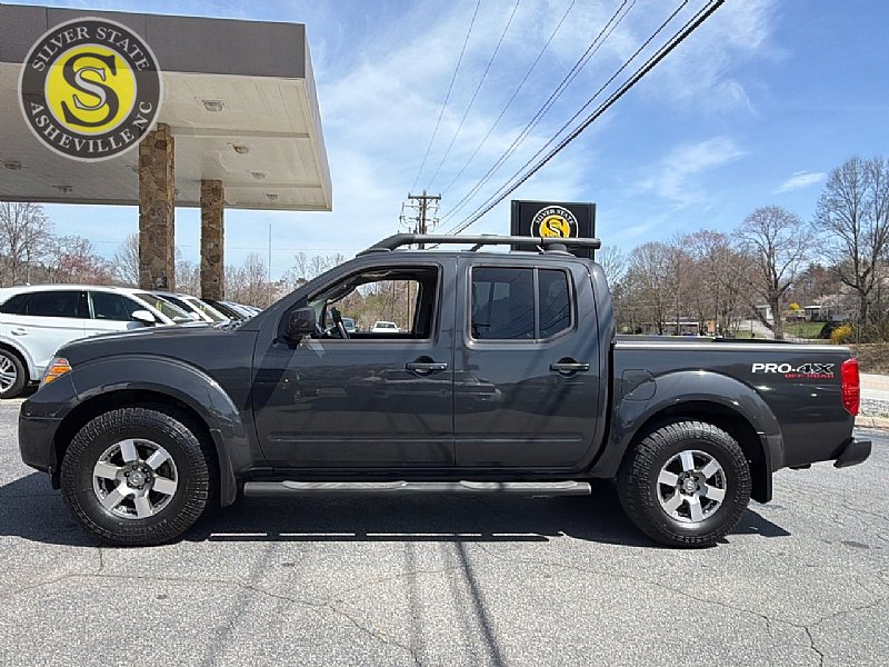 Used 2010 Nissan Frontier PRO-4X w/ Pro-4x Value Truck Pkg image 3