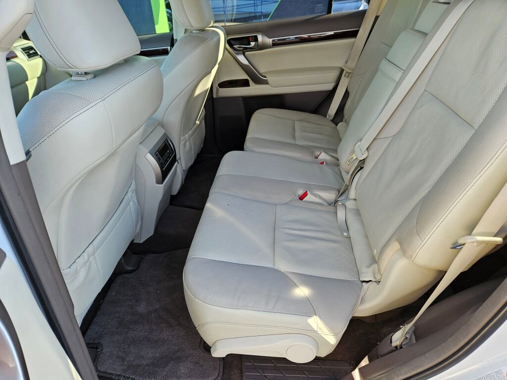 Used 2014 Lexus GX 460 w/ Premium Package image 12