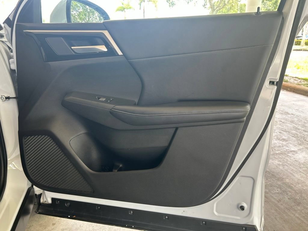 Used 2024 Mitsubishi Outlander SE AWD/4WD image 26