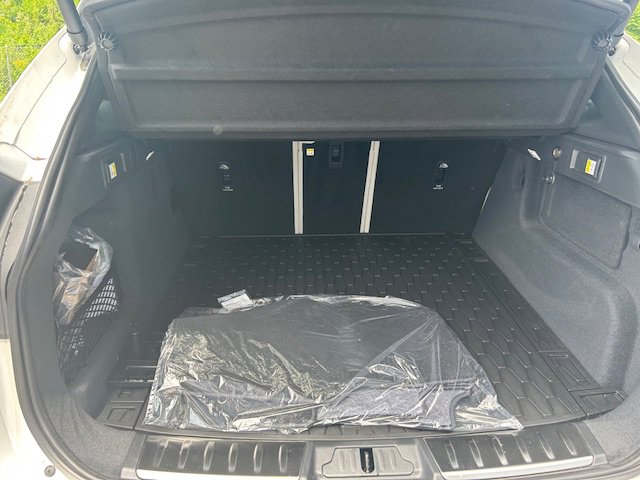 Used 2026 Jaguar F-PACE R-Dynamic S image 11