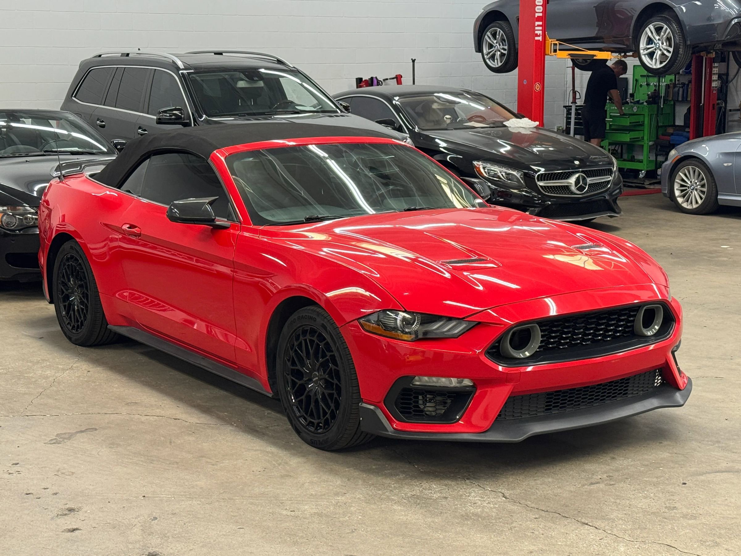Used 2020 Ford Mustang Premium RWD image 9