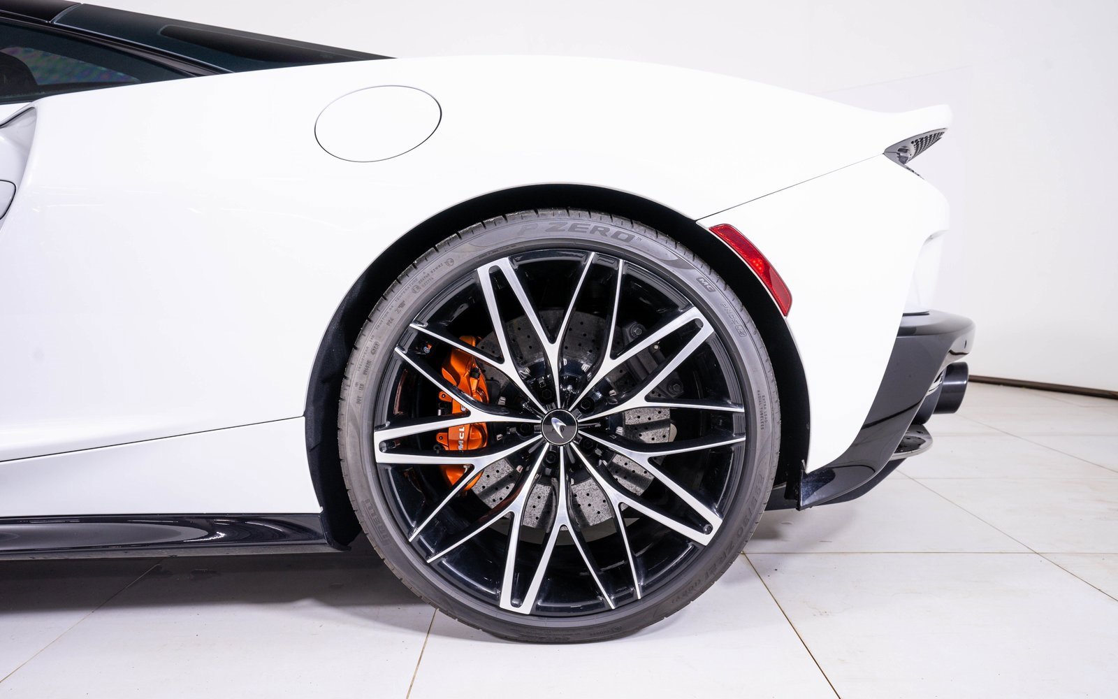 Used 2023 McLaren GT image 12