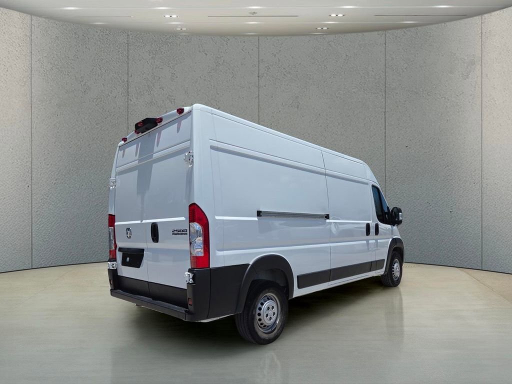 Used 2024 RAM ProMaster 2500 w/ Convenience Group FWD image 4