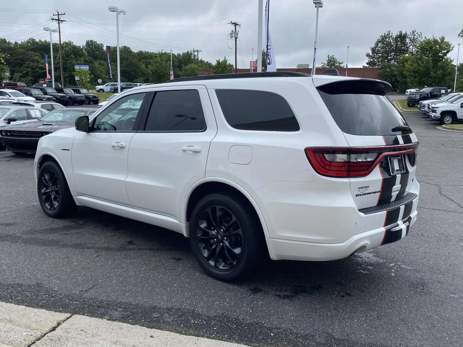 Used 2024 Dodge Durango R/T RWD image 5