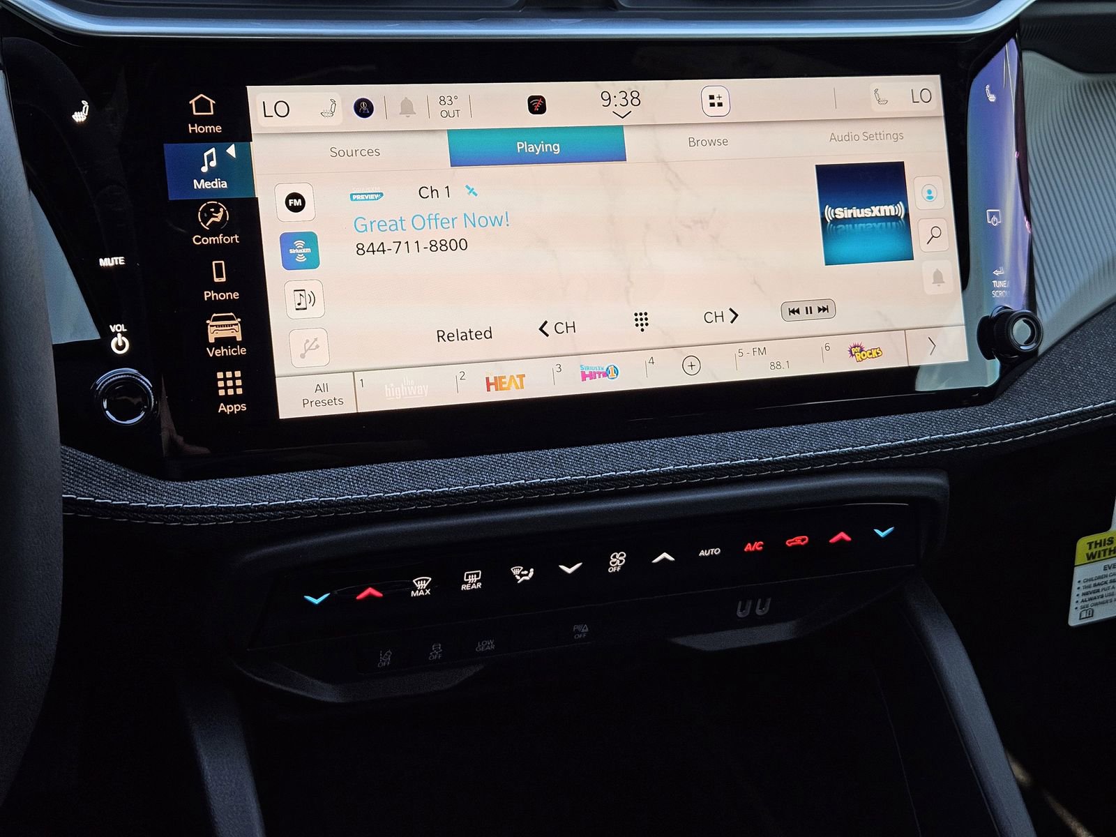 New 2026 Jeep Cherokee Laredo image 18