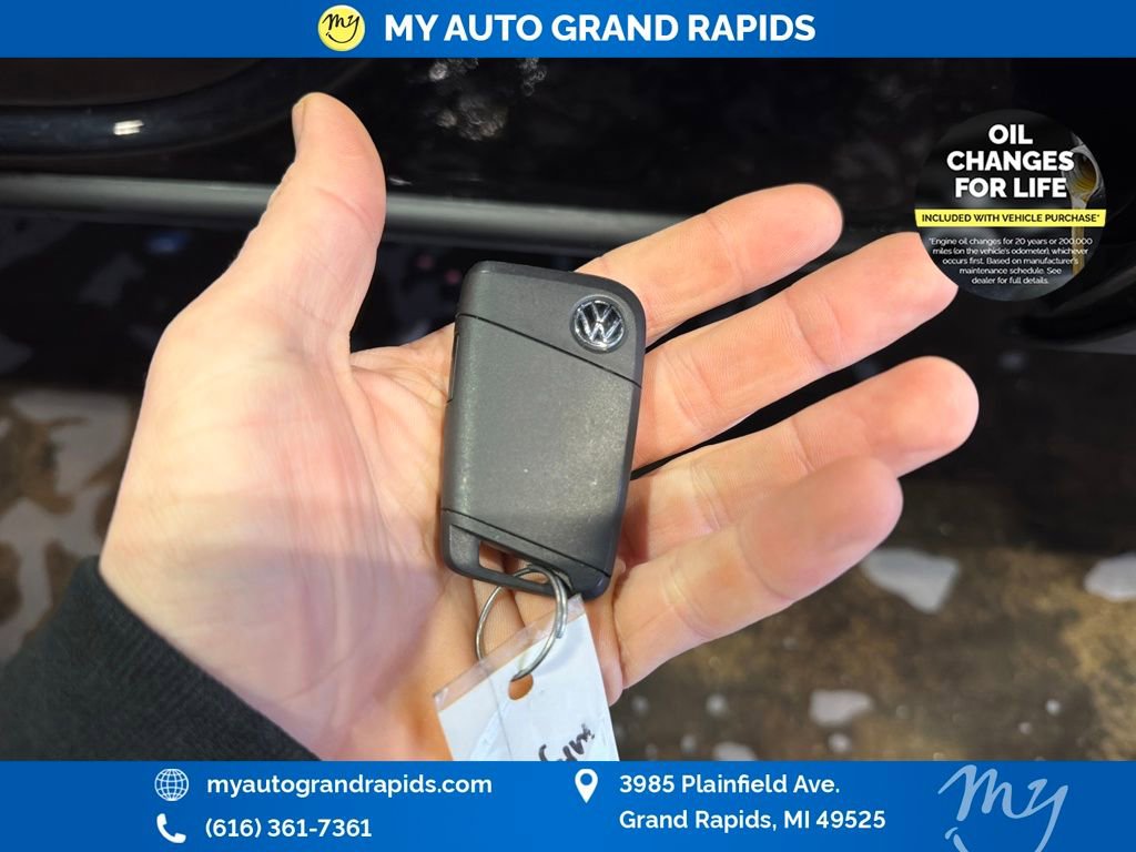 Used 2022 Volkswagen Atlas Cross Sport SE image 44