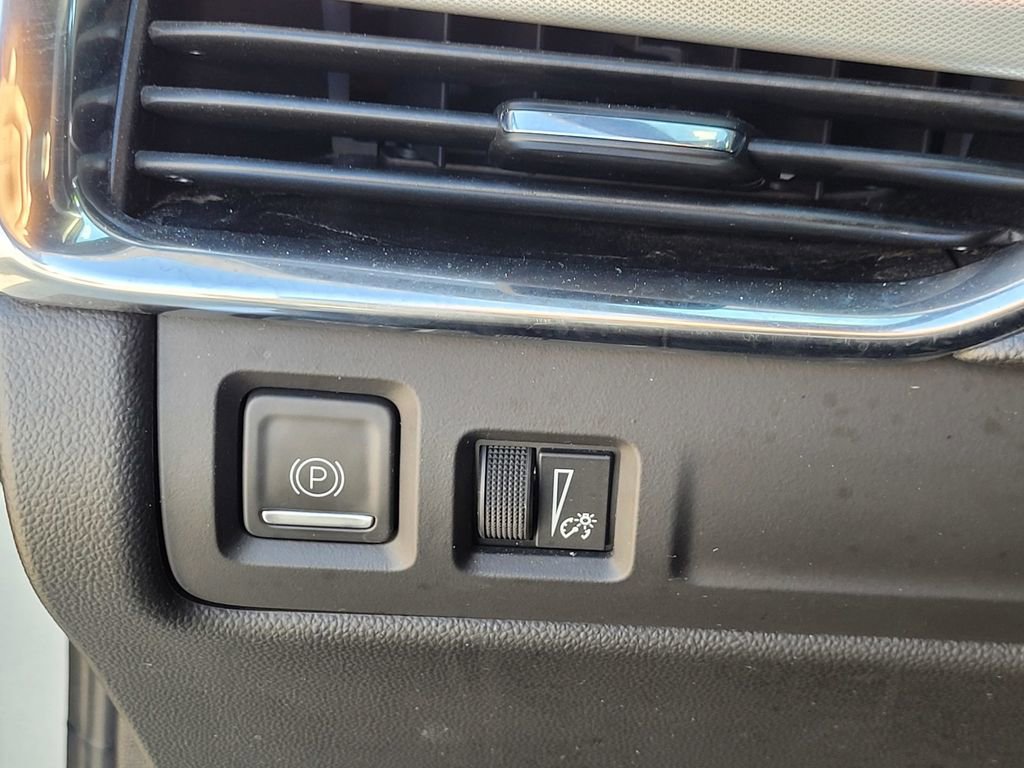 Used 2023 Cadillac XT4 Premium Luxury image 29