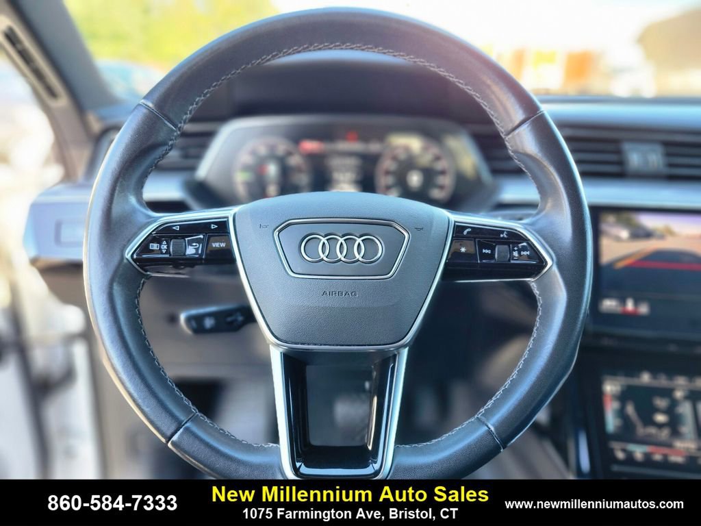 Used 2024 Audi Q8 e-tron Prestige w/ Prestige Package image 26
