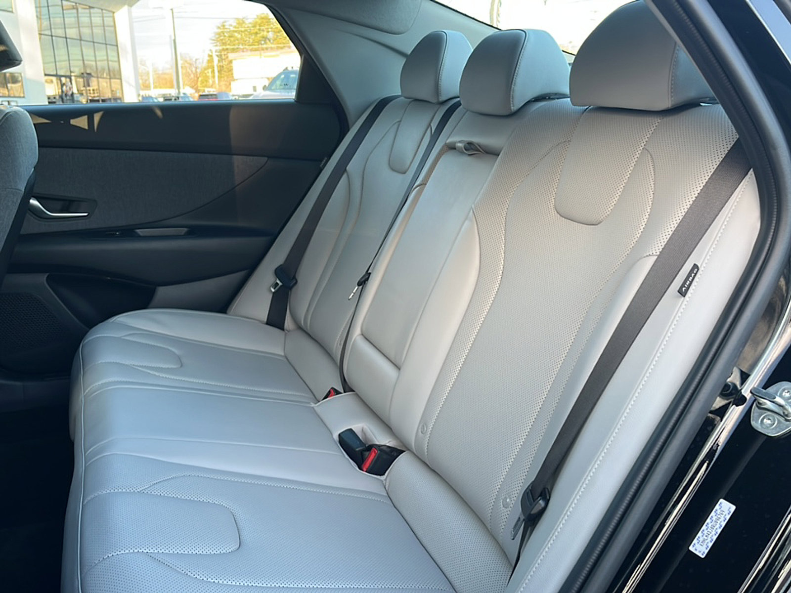 Certified 2024 Hyundai Elantra Limited image 13