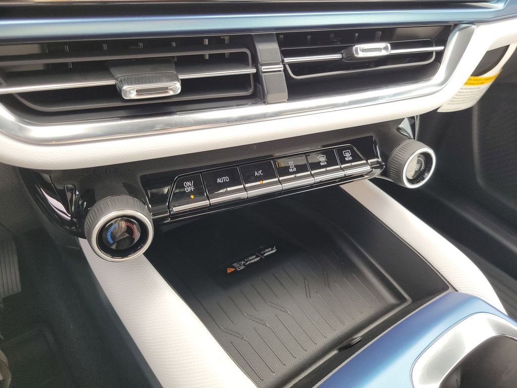 New 2026 Chevrolet Equinox EV LT image 11