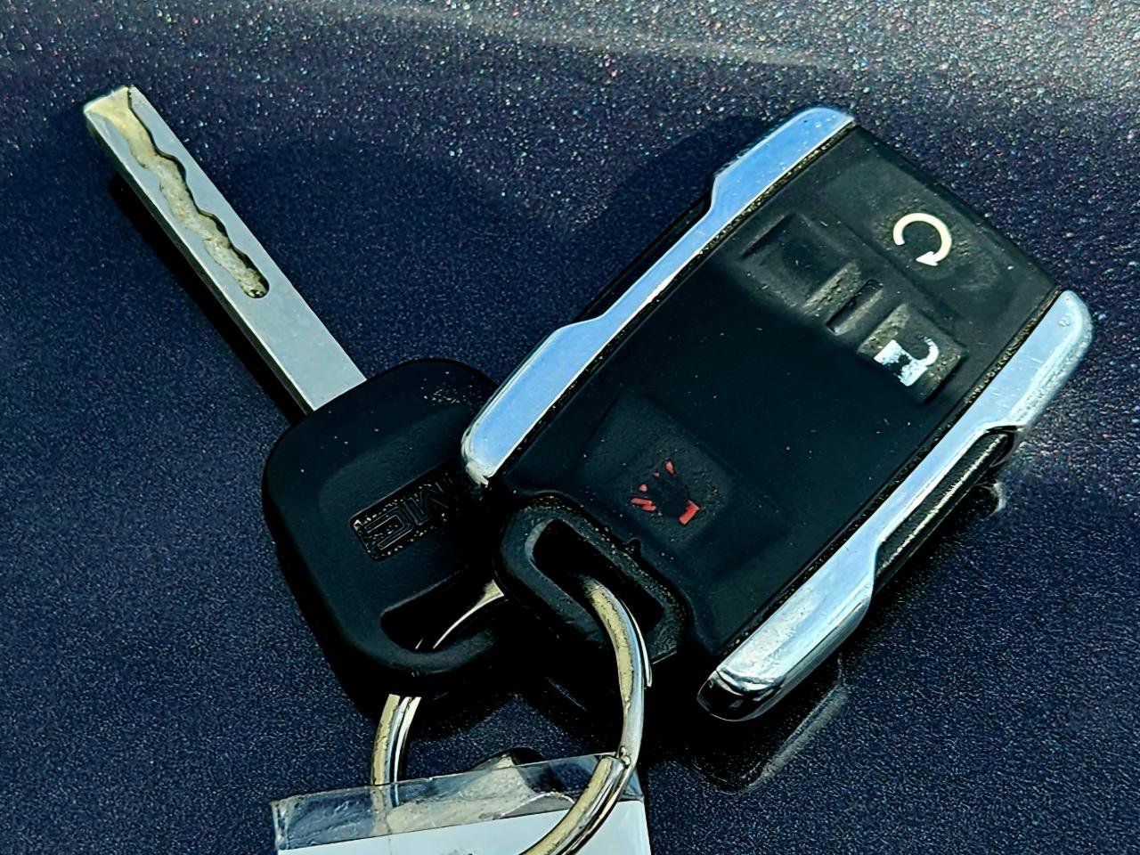 Used 2015 GMC Sierra 1500 SLT w/ SLT Crew Cab Value Package image 35