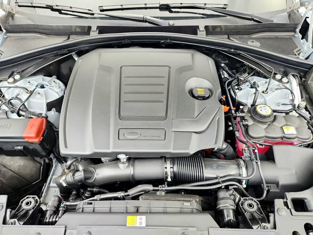 Certified 2026 Land Rover Range Rover Velar Dynamic SE AWD/4WD image 33