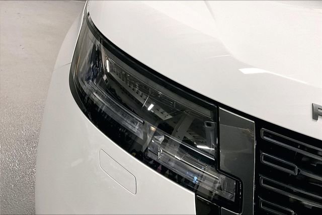 Certified 2024 Land Rover Range Rover SE image 28