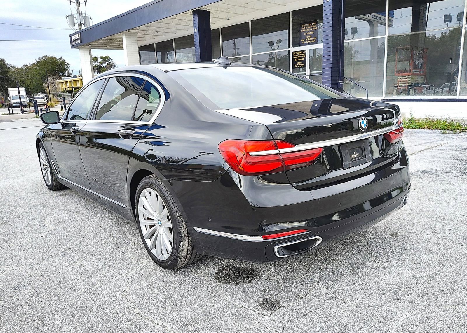 Used 2016 BMW 740i 740i Sedan 4D image 8