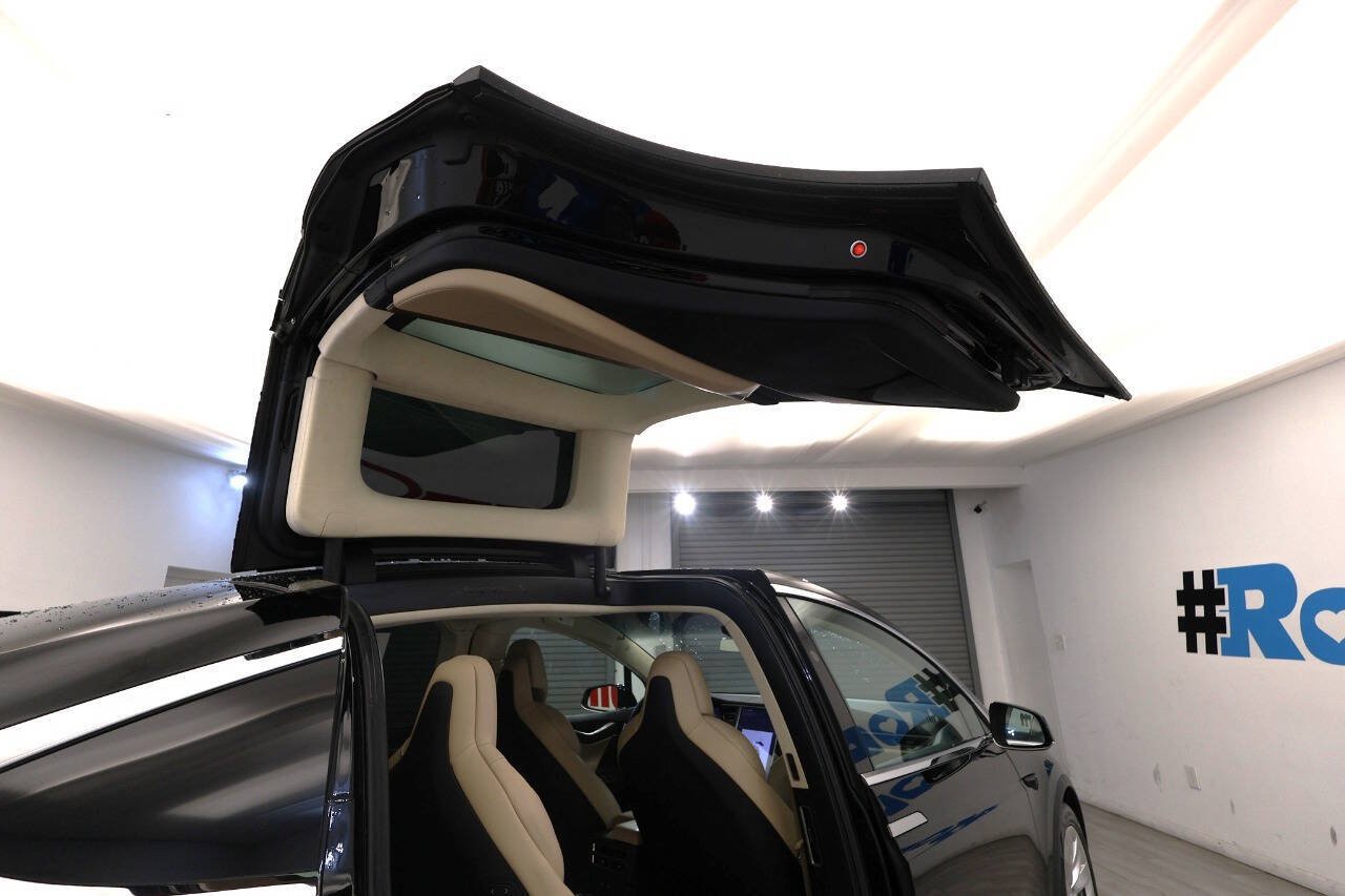 Used 2017 Tesla Model X 75D AWD/4WD image 23