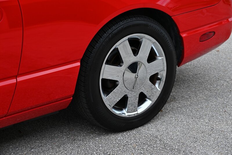 Used 2002 Ford Thunderbird RWD image 10