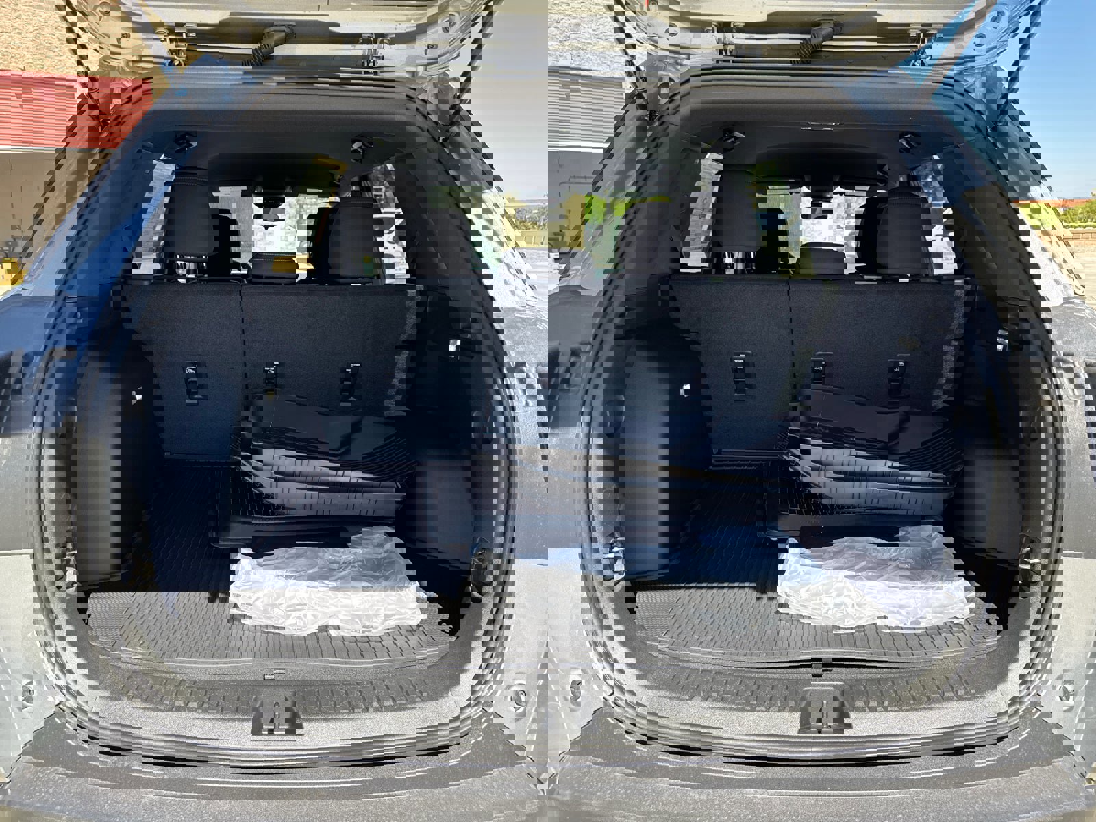 Used 2026 GMC Terrain Elevation w/ LPO, Floor Liner Package image 9