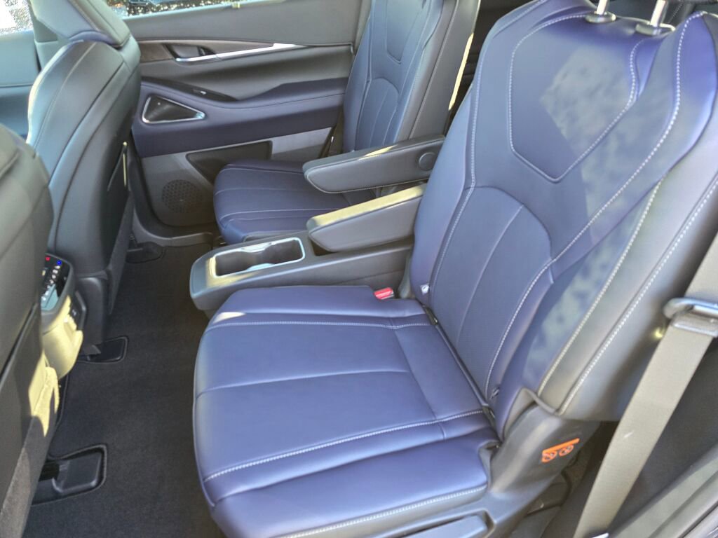 New 2026 INFINITI QX60 Sport image 17