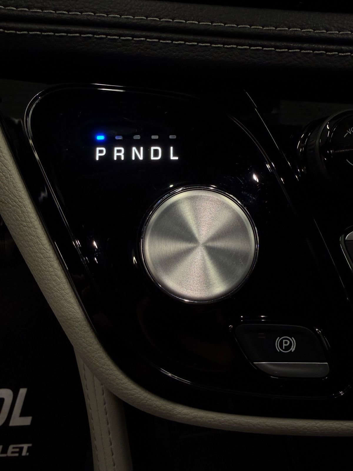 Used 2022 Chrysler Pacifica Limited image 15