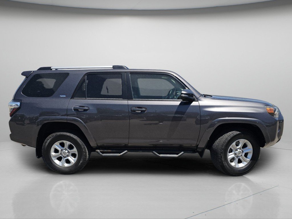 Used 2022 Toyota 4Runner SR5 Premium AWD/4WD image 35