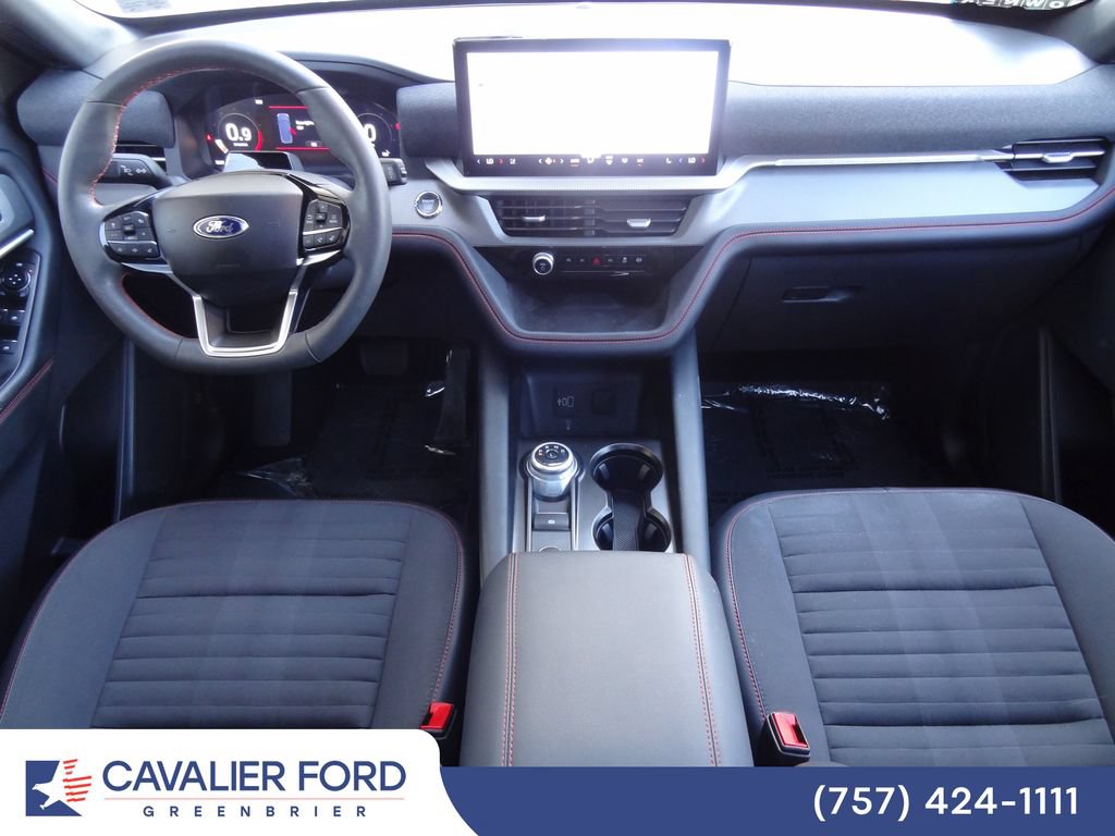 Used 2026 Ford Explorer ST-Line w/ ST-Line Street Pack AWD/4WD image 16