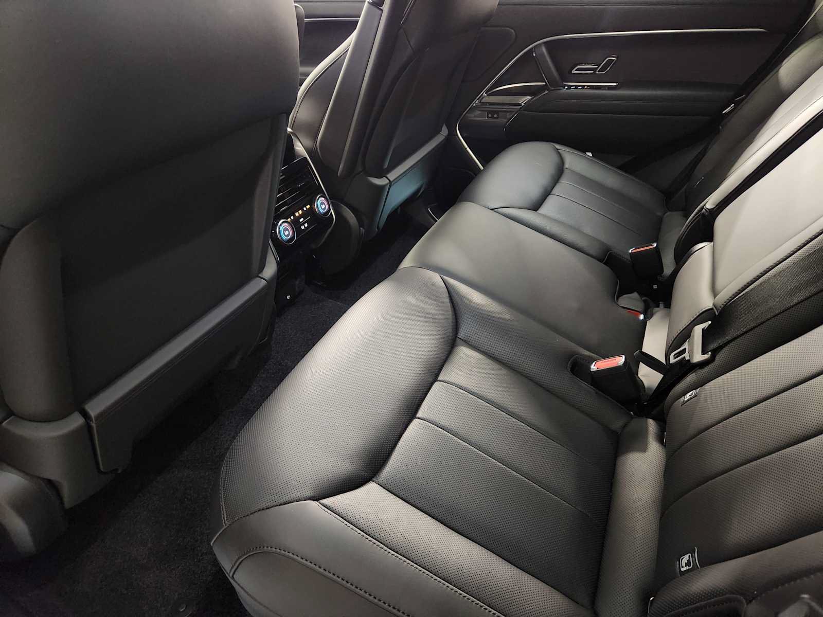 New 2026 Land Rover Range Rover SE AWD/4WD image 27