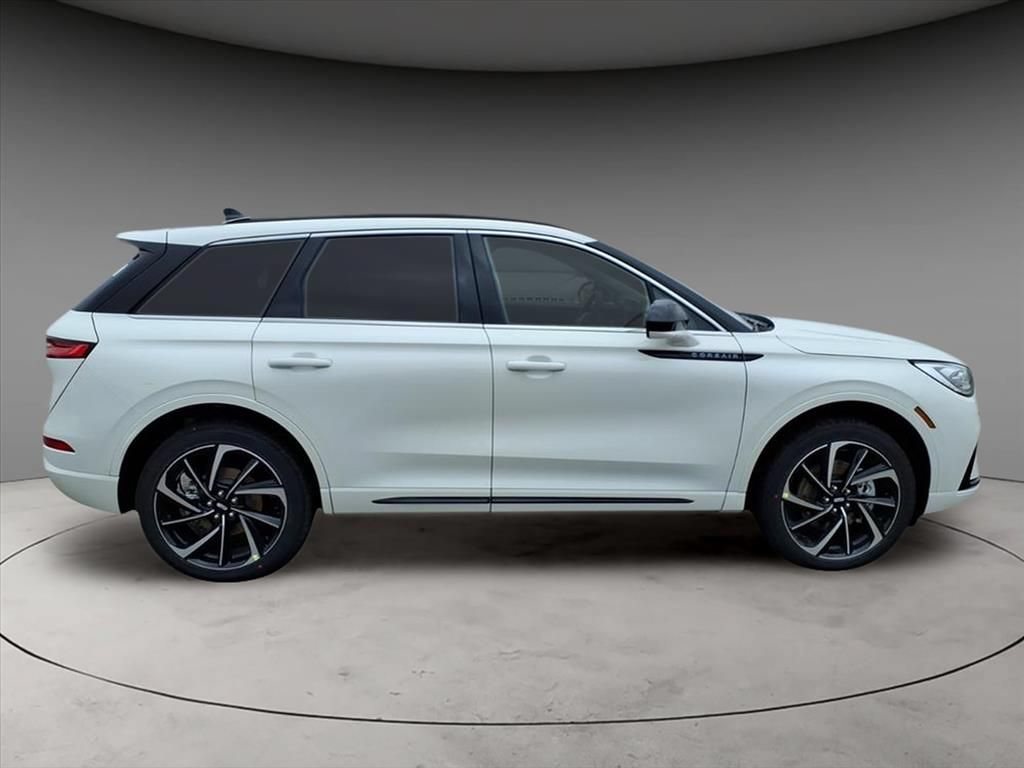 New 2026 Lincoln Corsair Grand Touring AWD/4WD image 10