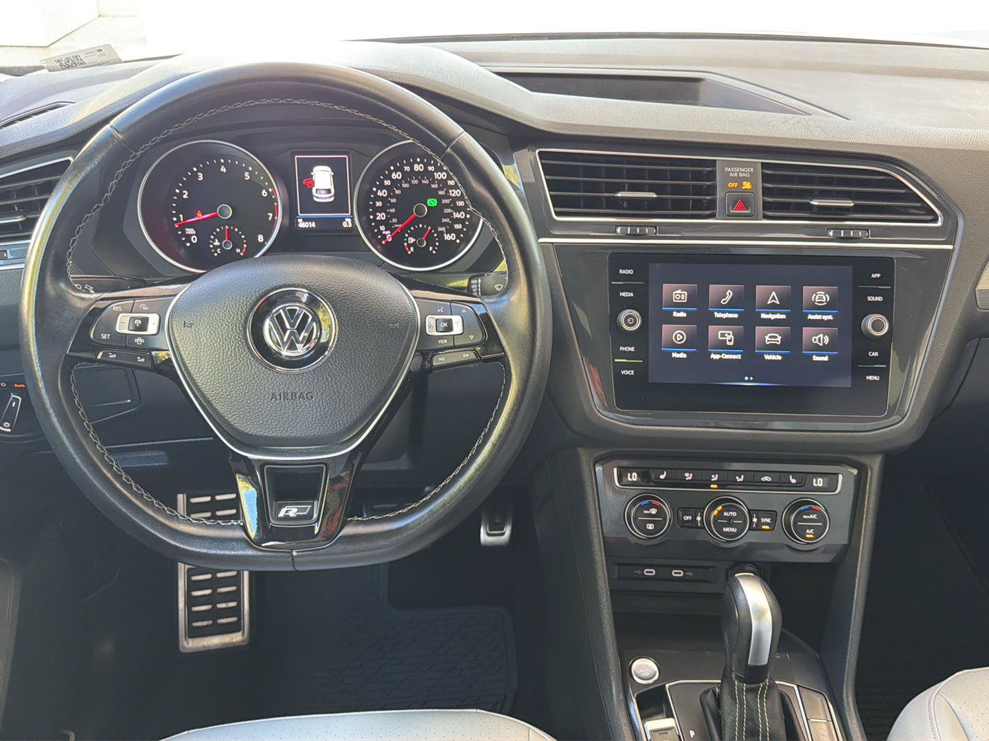 Certified 2021 Volkswagen Tiguan SE R-Line FWD image 18