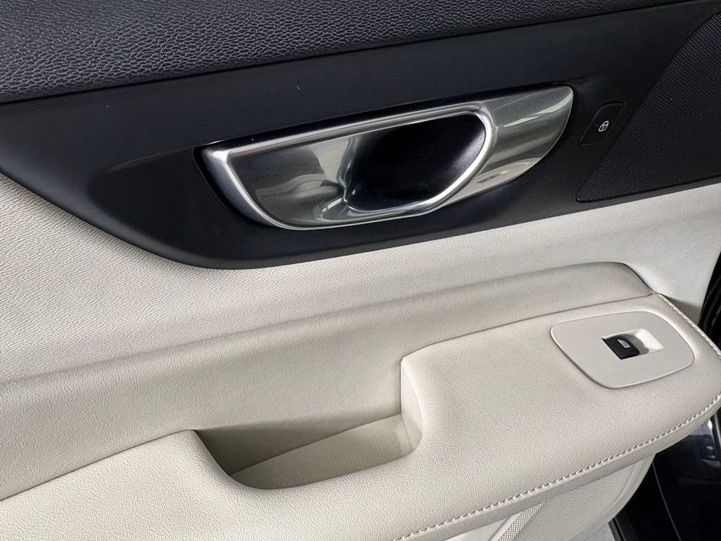 Used 2024 Volvo S60 B5 Plus FWD image 40