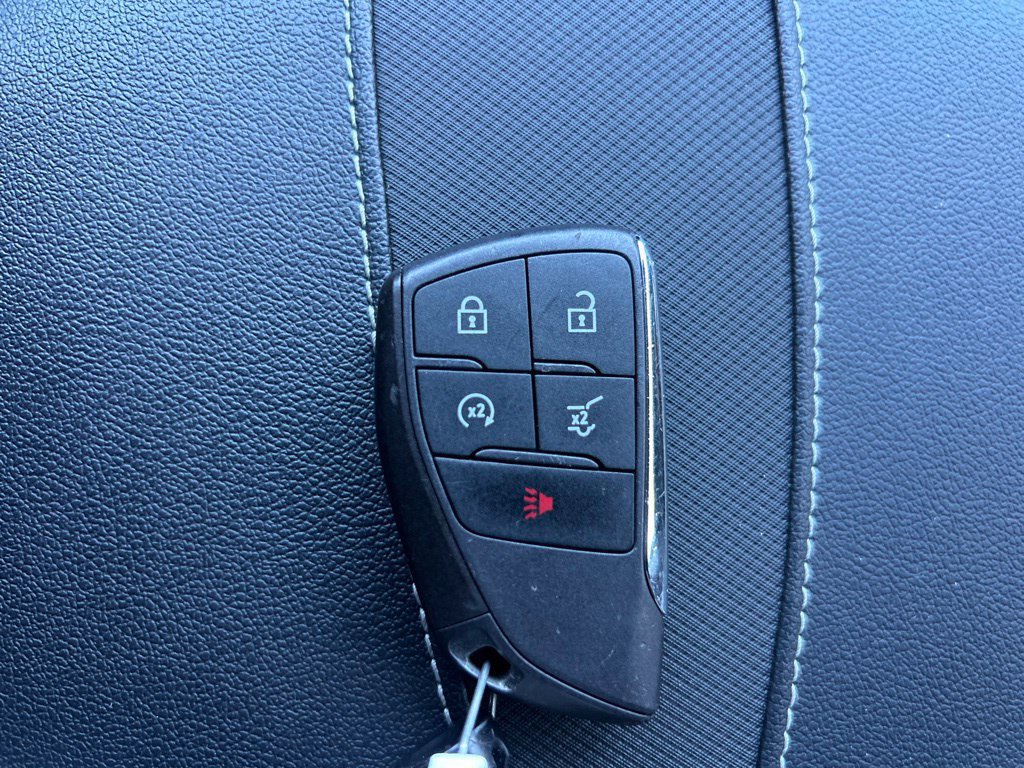 Used 2024 Chevrolet Traverse RS w/ LPO, Floor Liner Package FWD image 34