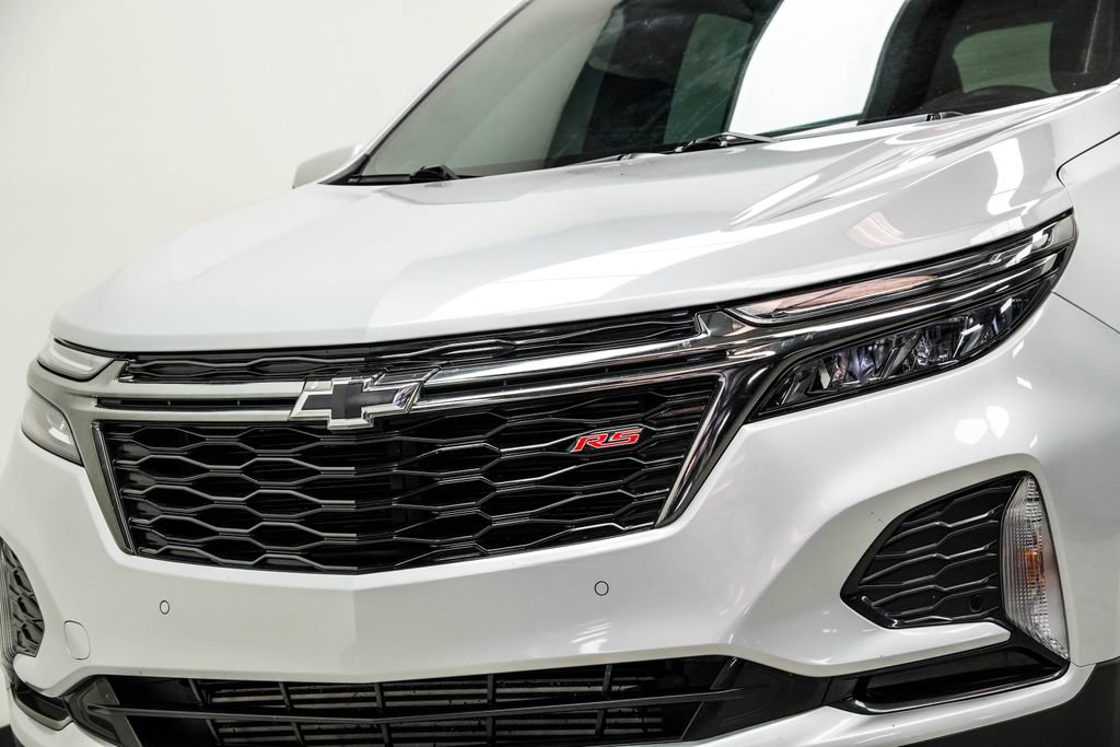 Used 2022 Chevrolet Equinox RS FWD image 2