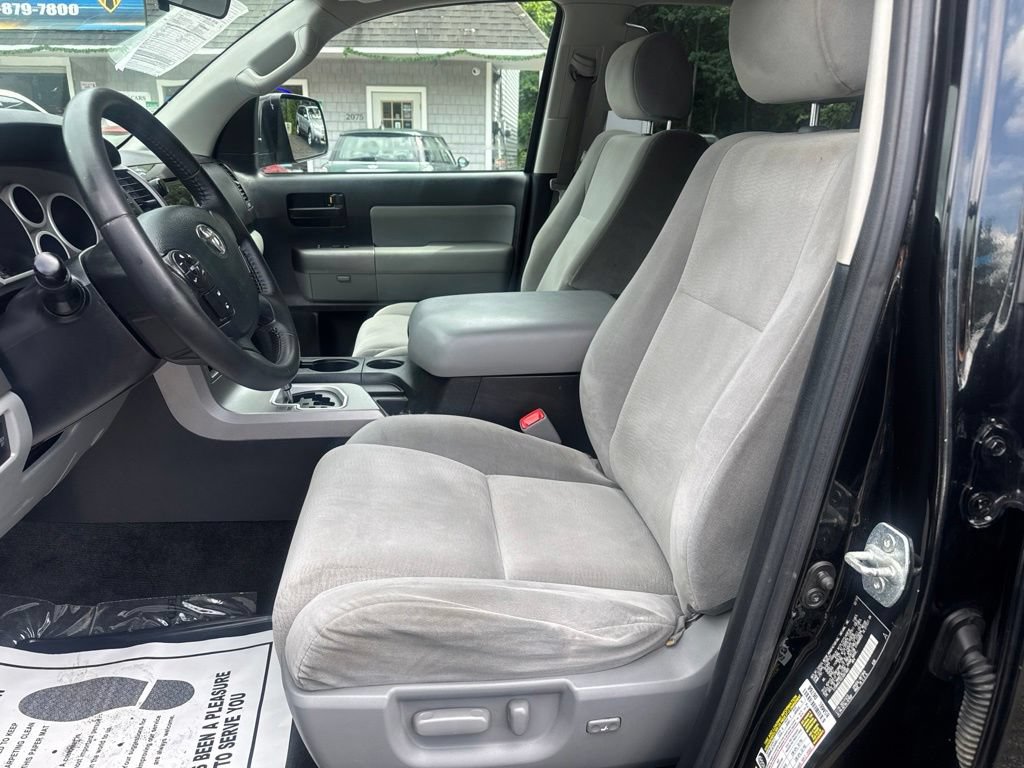 Used 2012 Toyota Sequoia SR5 AWD/4WD image 26