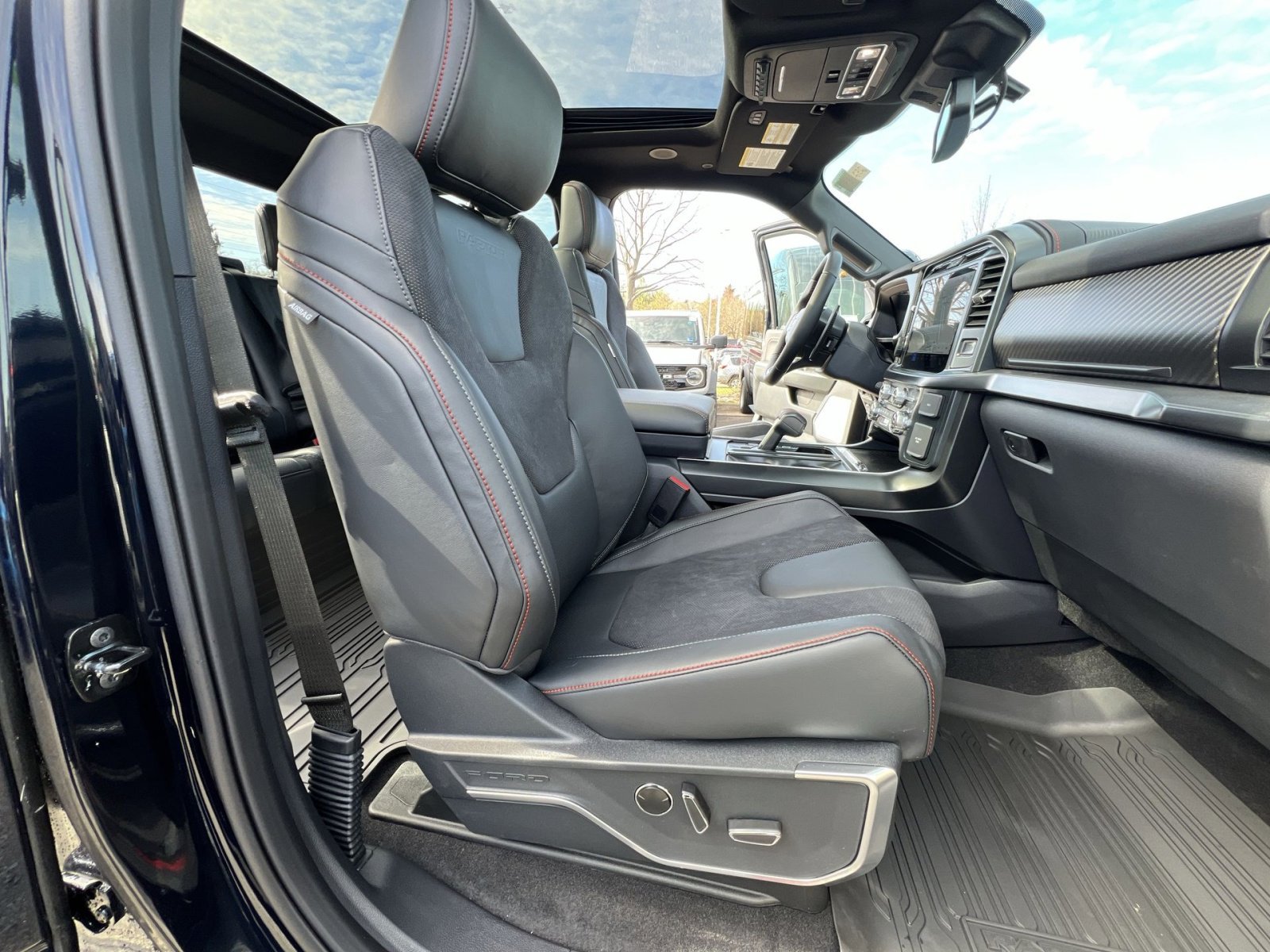 New 2025 Ford F150 Raptor AWD/4WD image 27