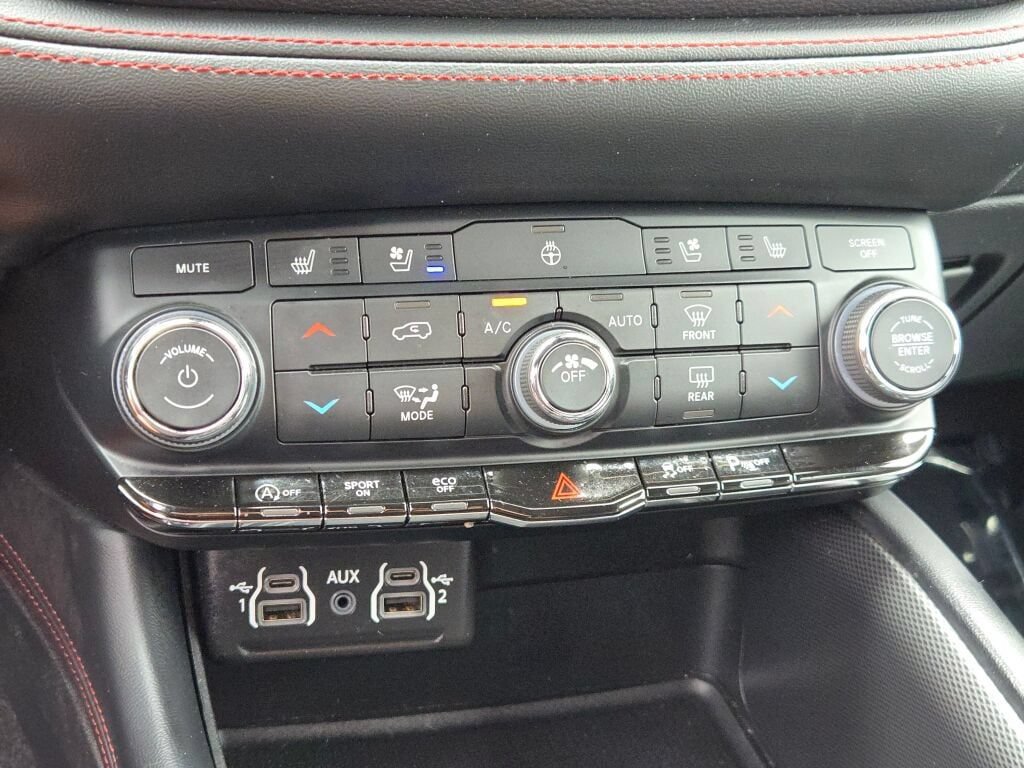 Certified 2024 Dodge Durango GT AWD/4WD image 12