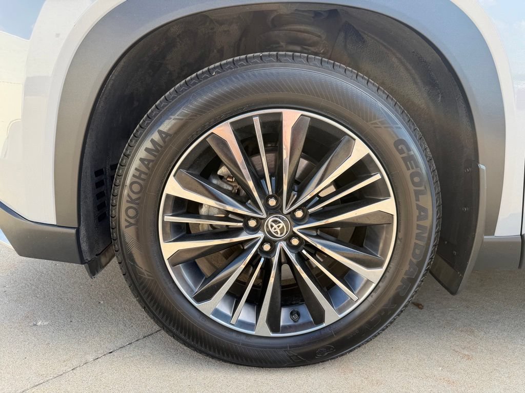 Certified 2026 Toyota Grand Highlander AWD Hybrid image 42