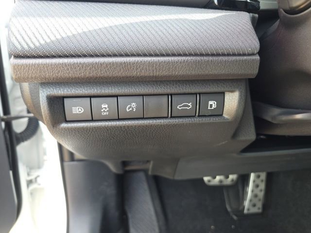 Used 2025 Toyota Camry SE w/ Multimedia Upgrade Package FWD image 15
