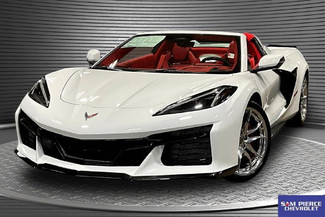 New 2027 Chevrolet Corvette Grand Sport w/ Chrome Exterior Badge Package RWD image 1
