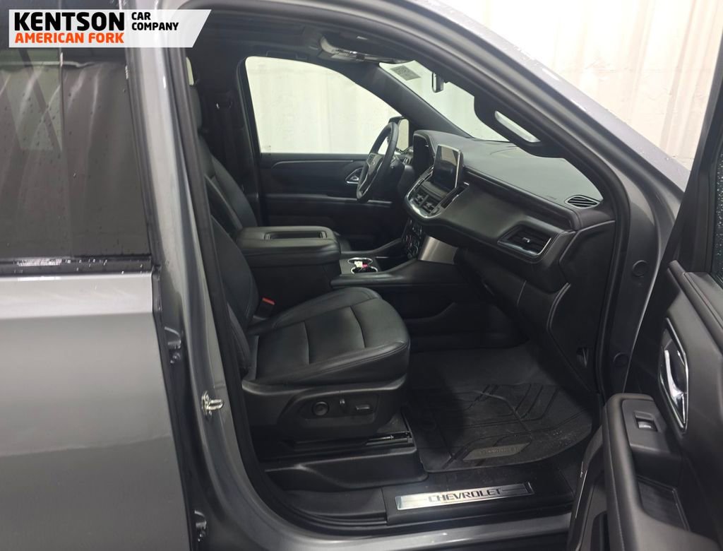 Used 2024 Chevrolet Suburban Z71 image 9