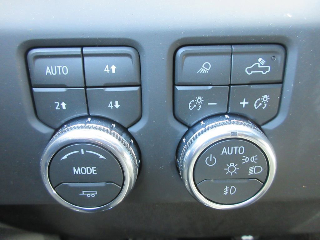 New 2026 GMC Sierra 2500 AT4 w/ AT4 Premium Plus Package image 17