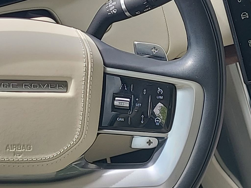 Used 2023 Land Rover Range Rover Long Wheelbase SE image 28