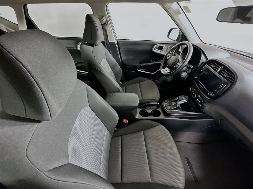 Used 2022 Kia Soul LX w/ Technology Package image 25