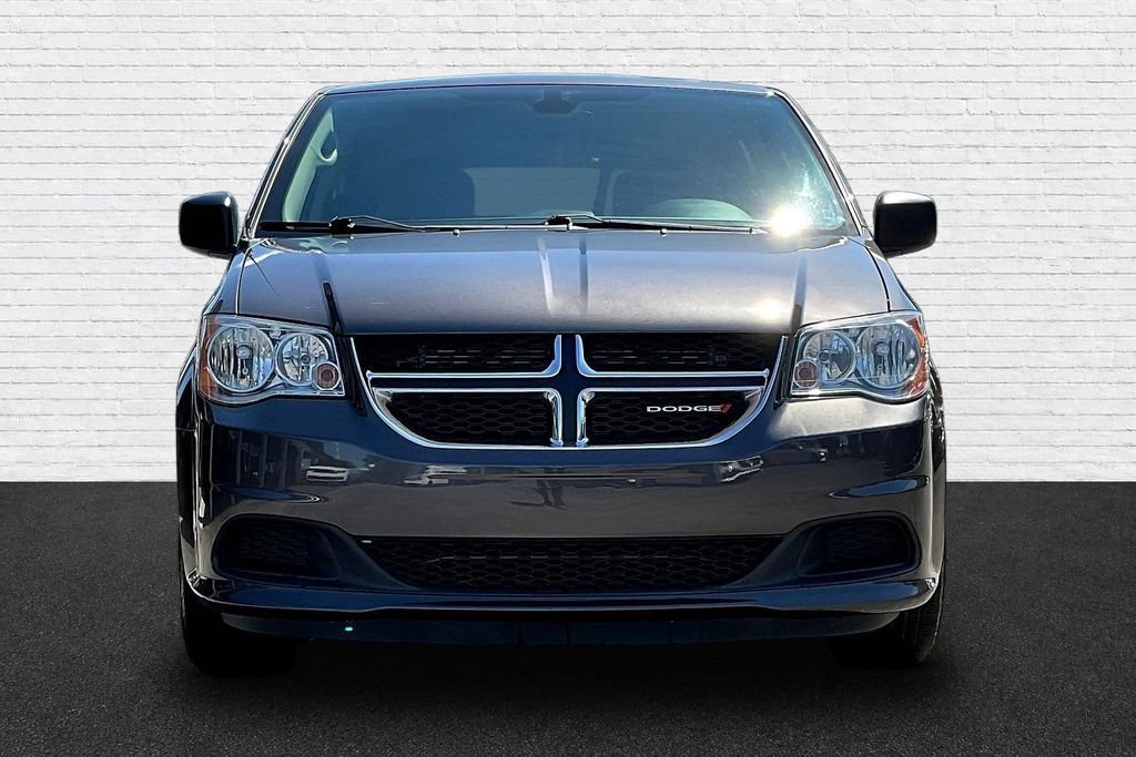 Used 2019 Dodge Grand Caravan SE FWD image 2