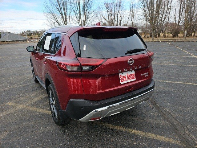 Used 2023 Nissan Rogue Platinum w/ Platinum Premium Package image 3